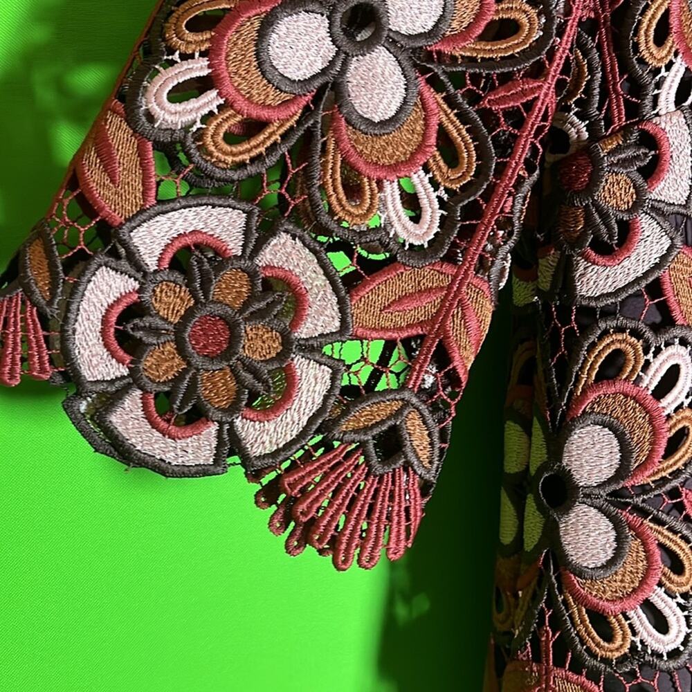 Trina Turk Colter Woven Geo Pattern Print 3/4 Sleeve Scalloped Lace Top XS - Picture 3 of 6
